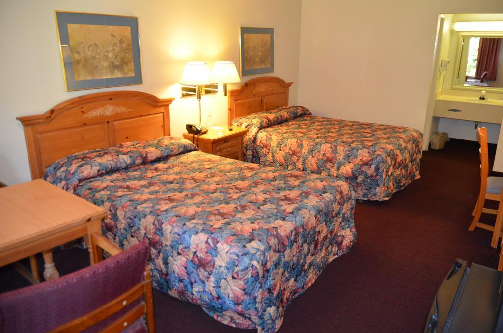 Knights Inn Memphis Airport 객실 사진