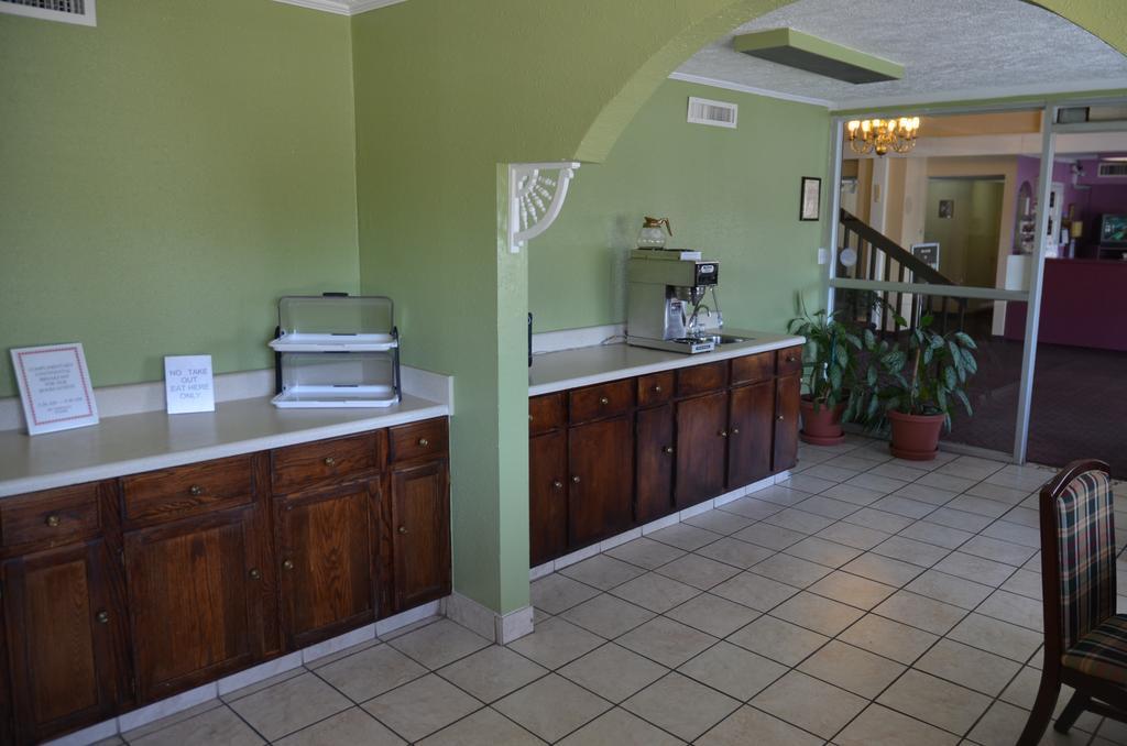 Knights Inn Memphis Airport 외부 사진