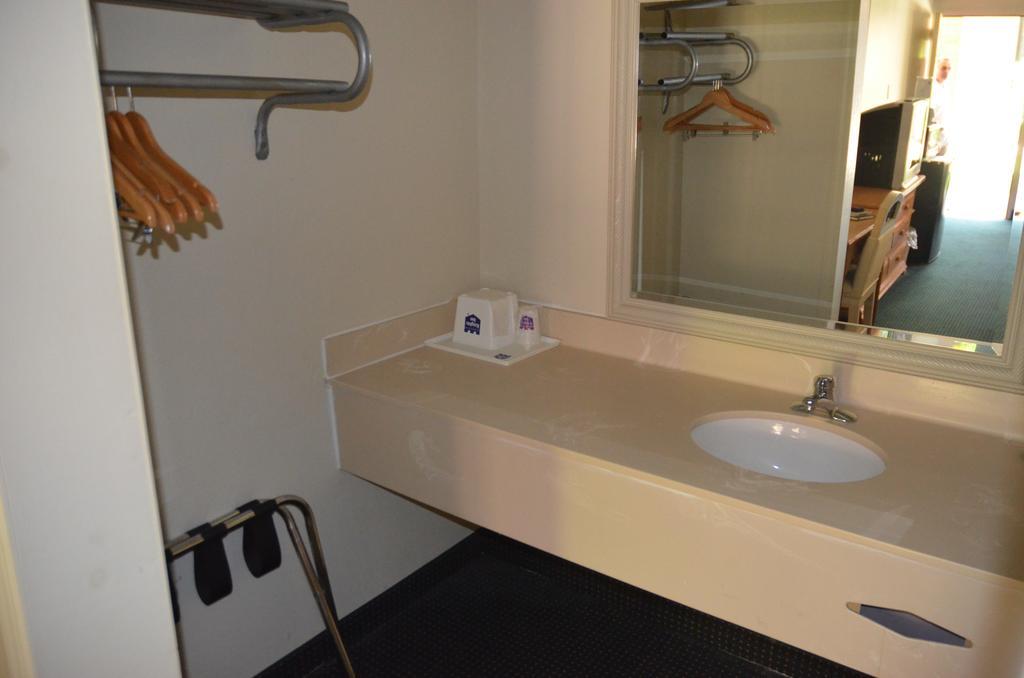 Knights Inn Memphis Airport 외부 사진